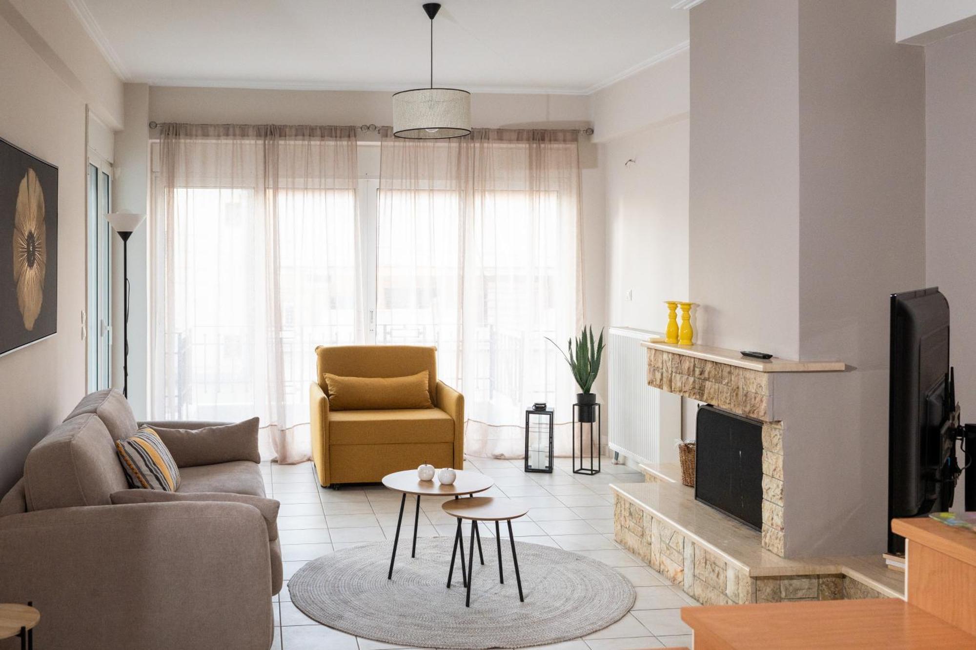 Il Centro Apartment Айгио Екстериор снимка